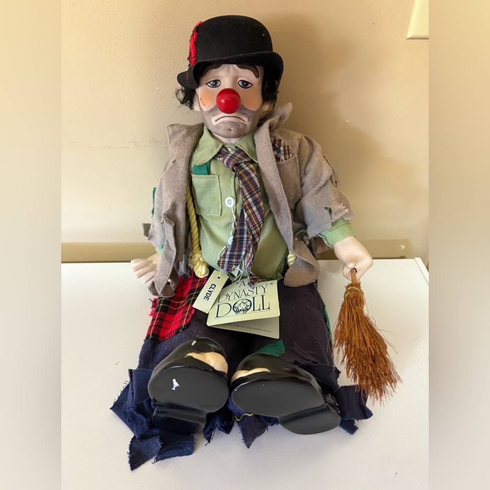 A Dynasty Doll - Clyde Clown Homeless Collectible